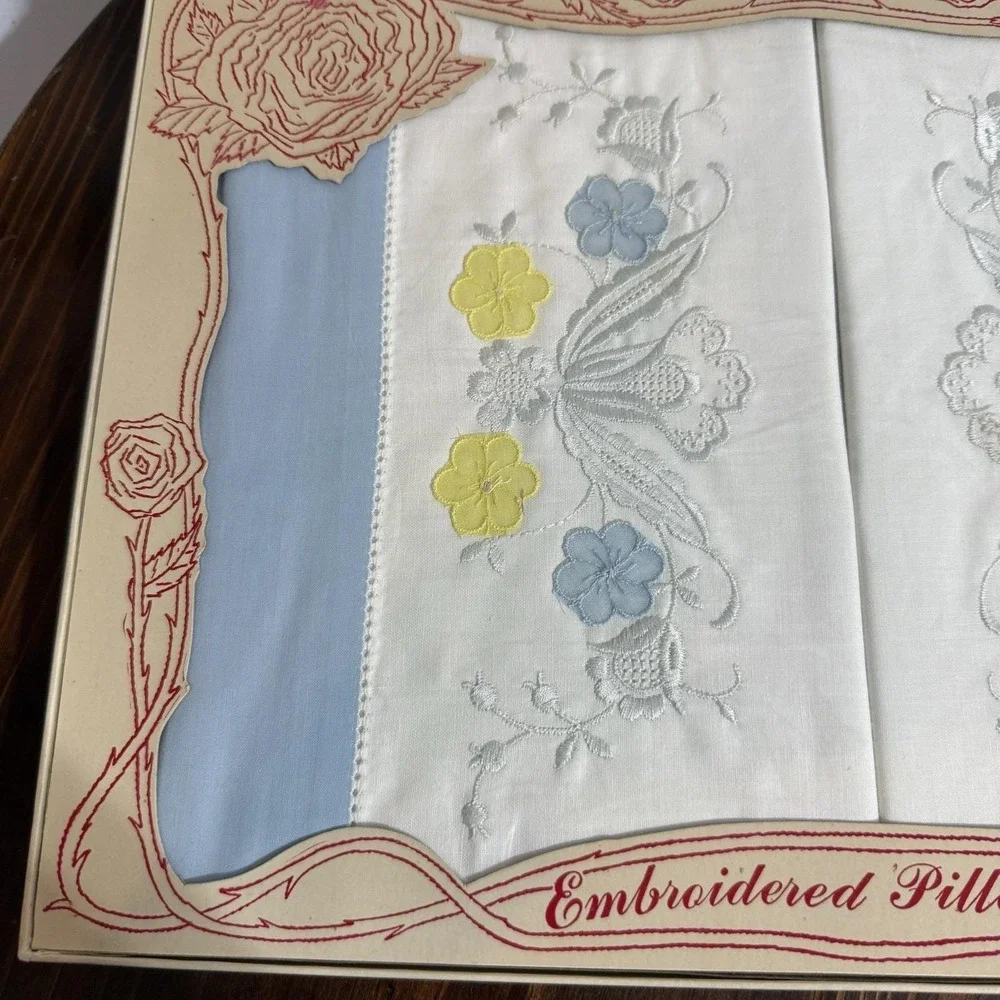 VTG Embroidered Pillowcase Set Appliqué Madeira NIB Blue And Yellow Flowers